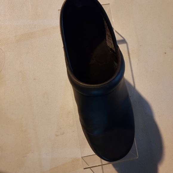 Womans round toe slip on clogs 7.5 - Picture 8 of 8